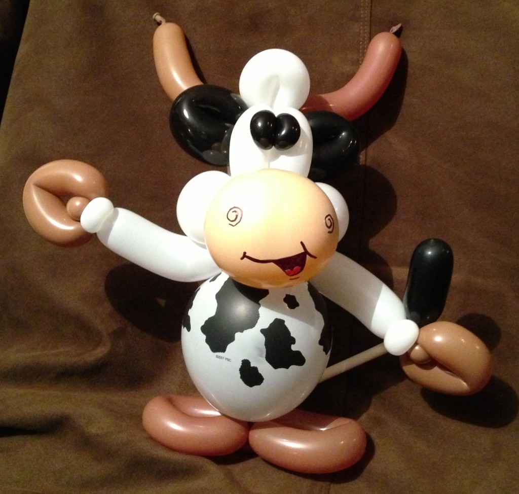 R.B. Sammy the Stand-Up Cow-median! | DALE THE BALLOON TWISTER